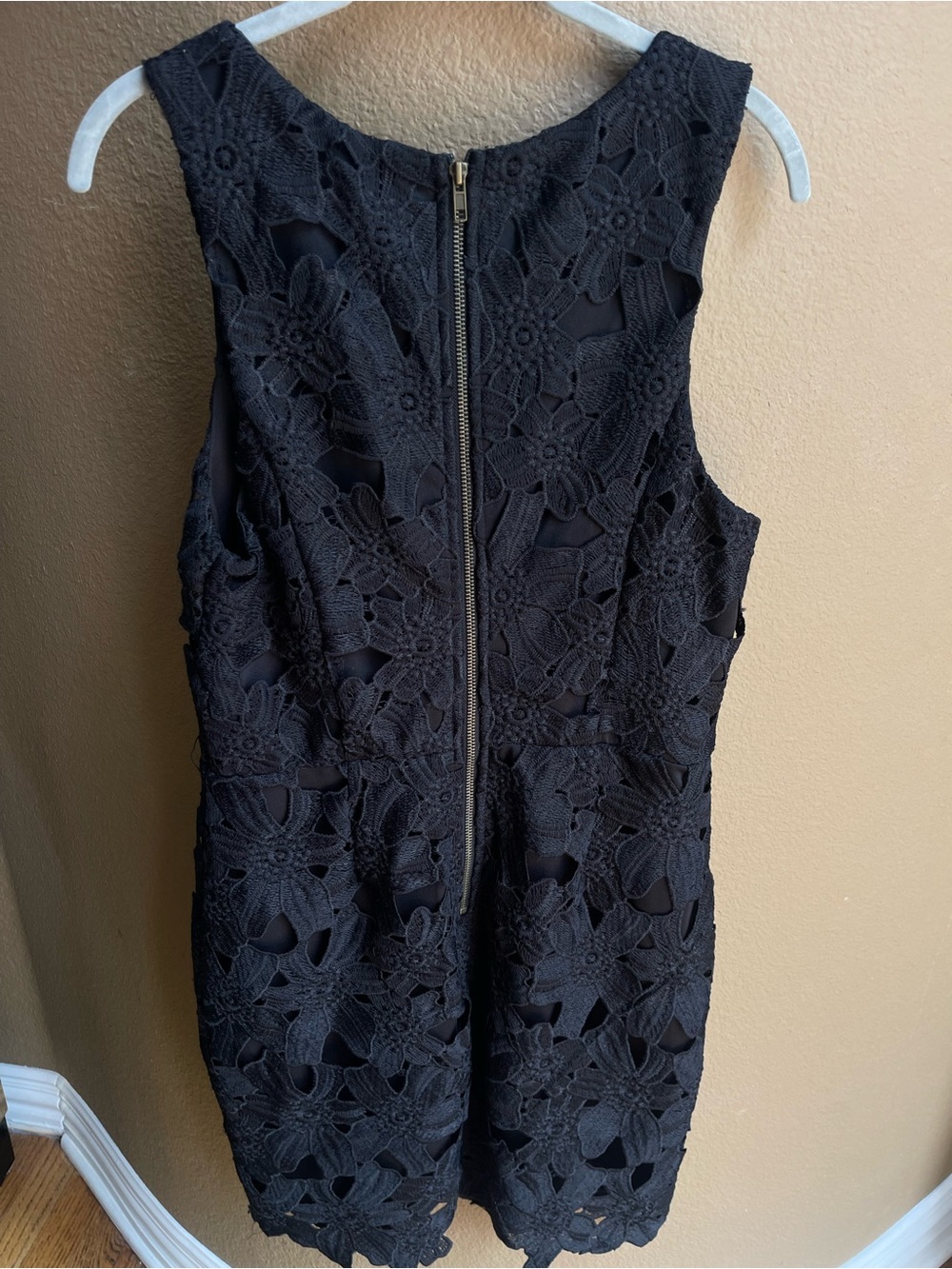 ASTR The Label Black Floral Lace Crochet Mini Dress LBD Size Large - Picture 4 of 6